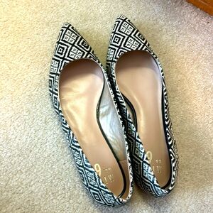 Women’s flats, sz 10